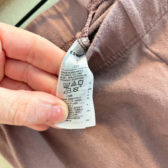 Old Navy High-Waisted Biker Shorts Womens Size Small Pink Tie Dye 8 Inch Inseam - Picture 4 of 9